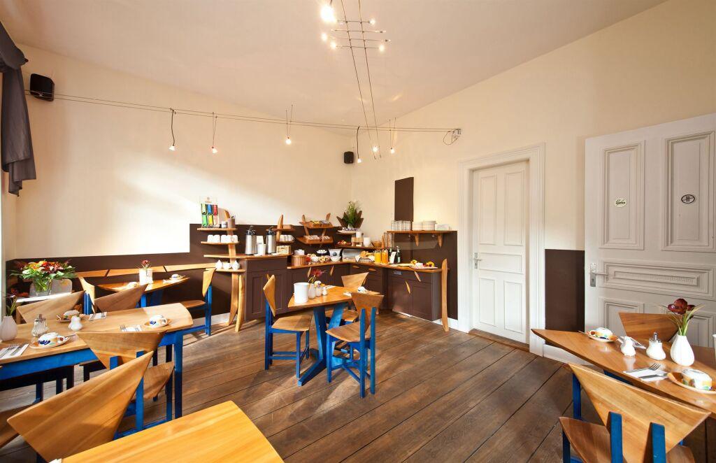 hotel image 9