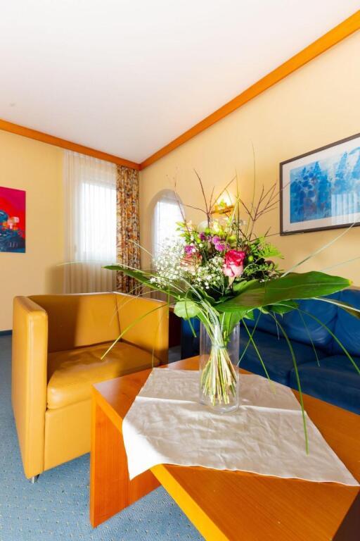 hotel image 10