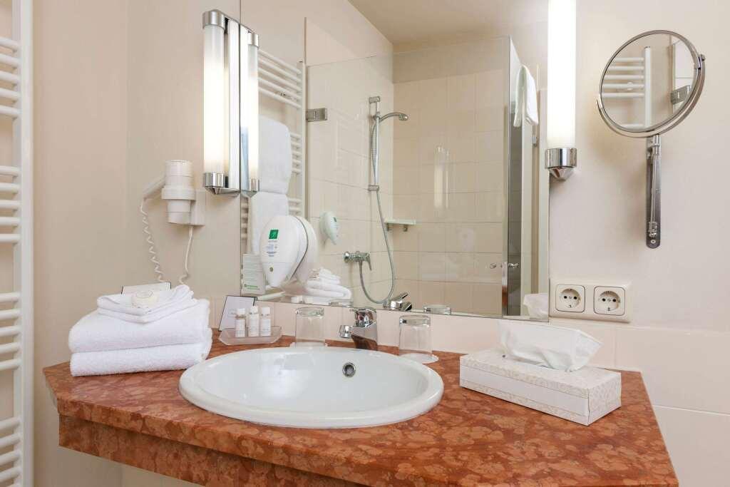 hotel image 16