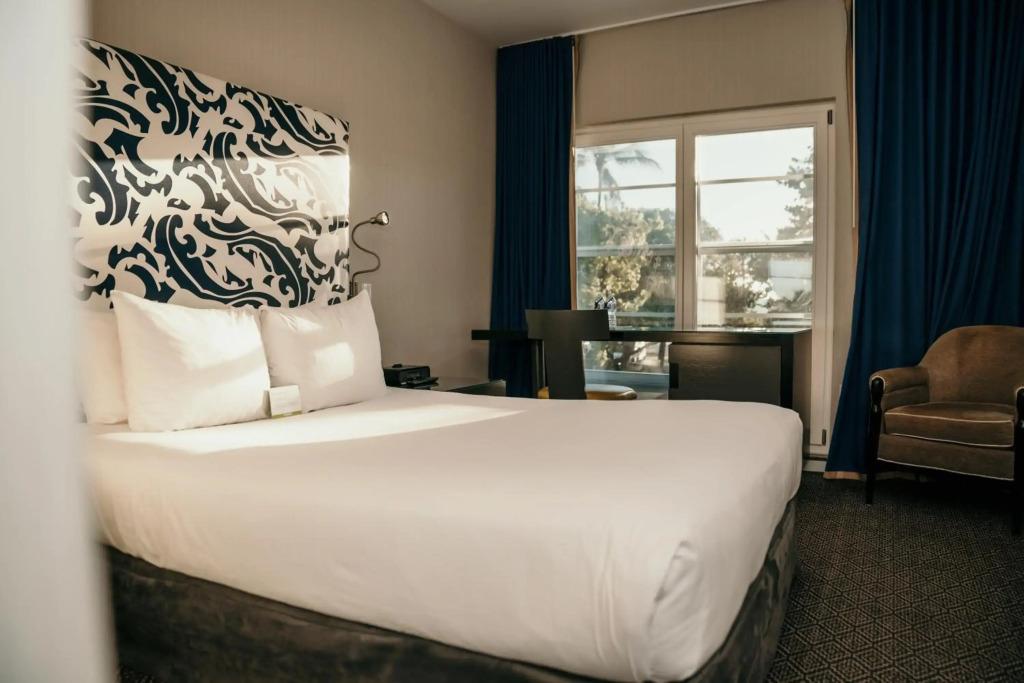 hotel image 12