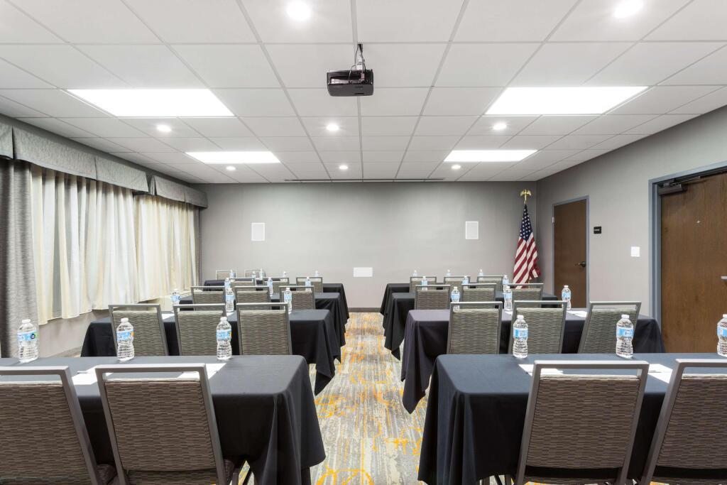 hotel image 11