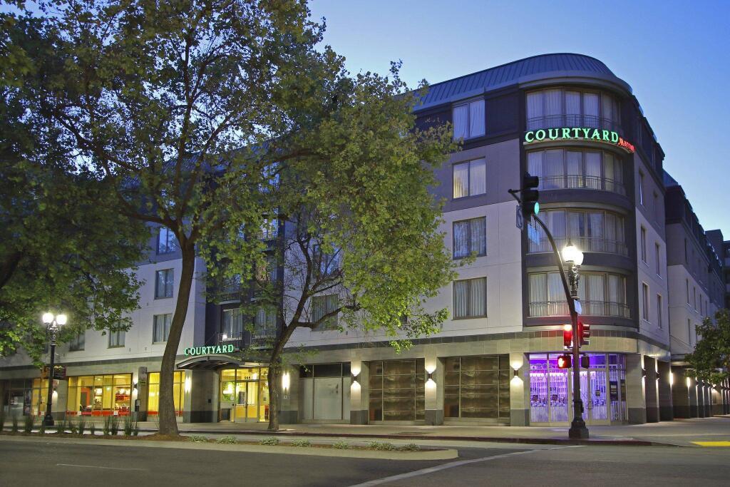 hotel image 13