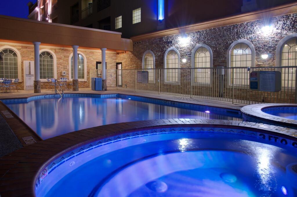 hotel image 16