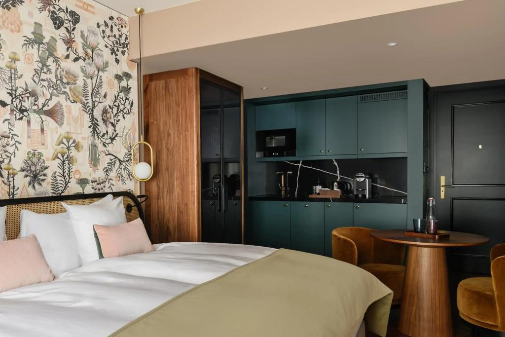 hotel image 64