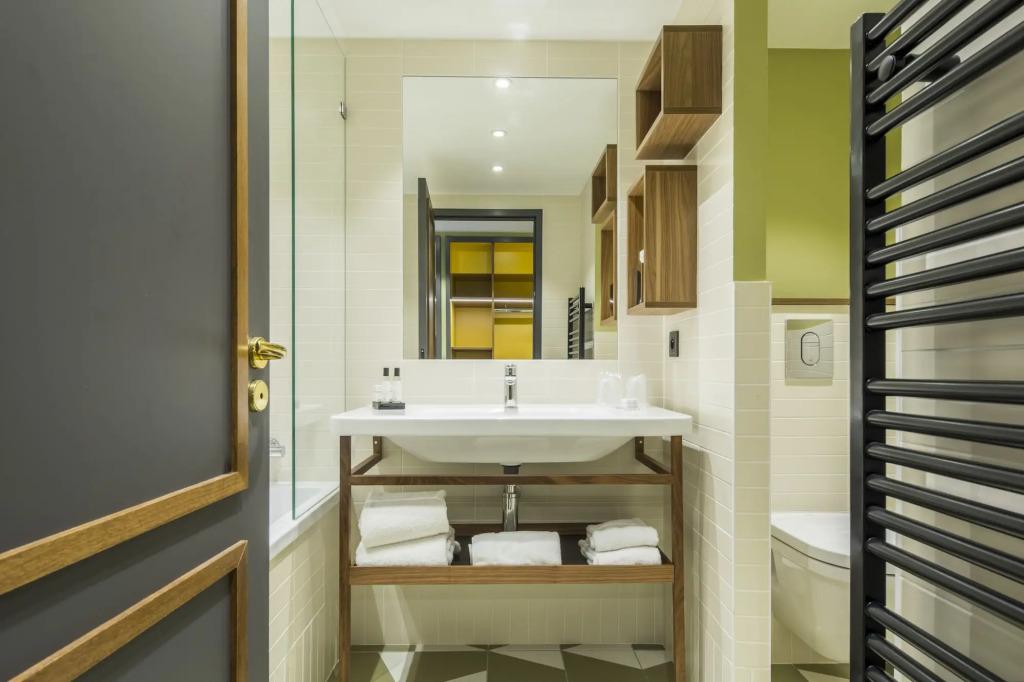 hotel image 13