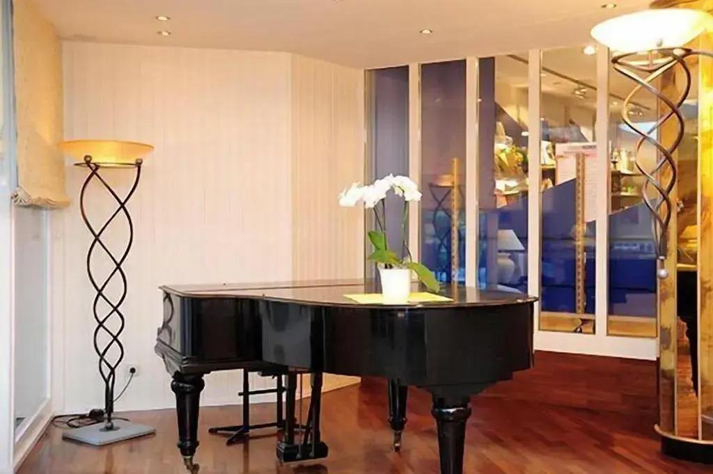 hotel image 12