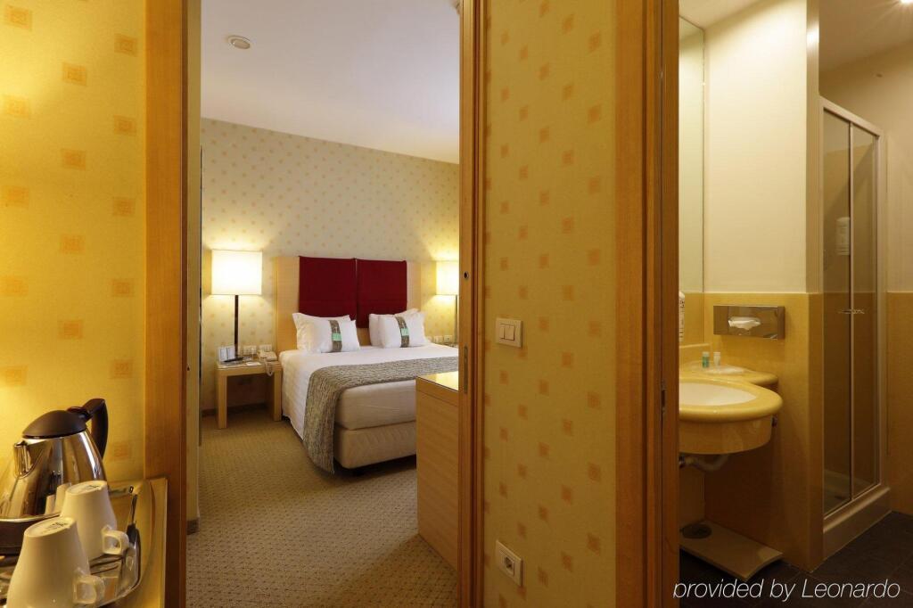 hotel image 13