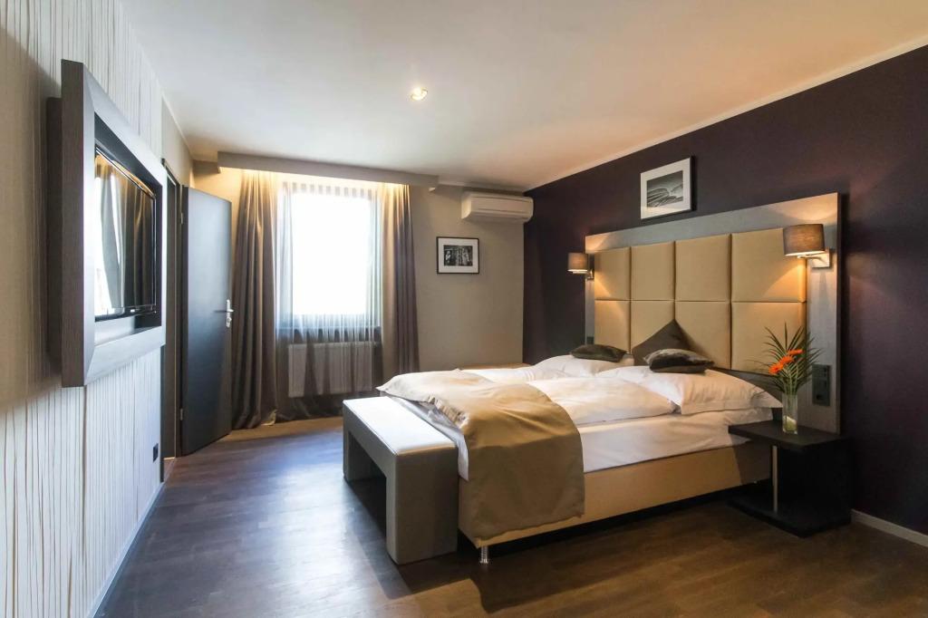 hotel image 9