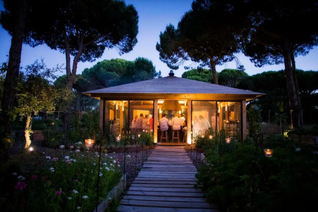 hotel image 10