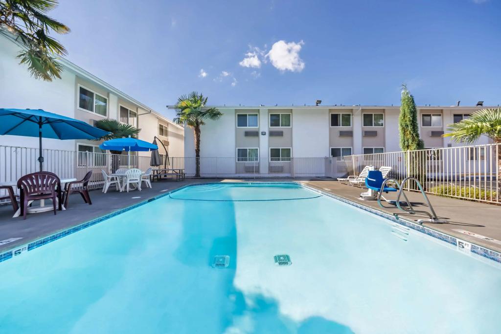 hotel image 16