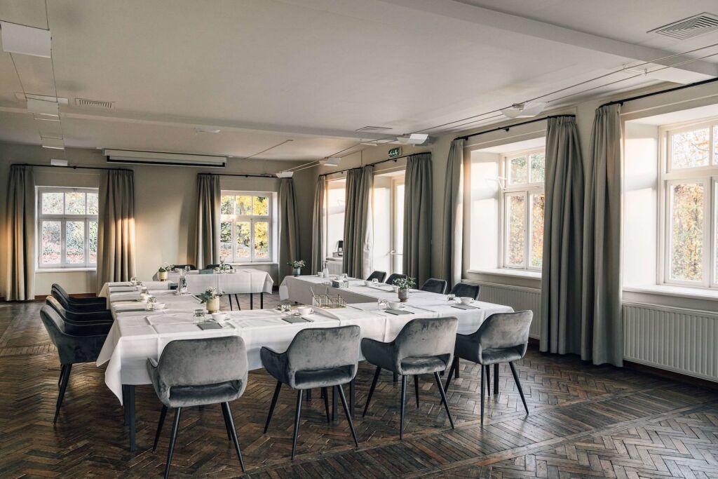hotel image 16