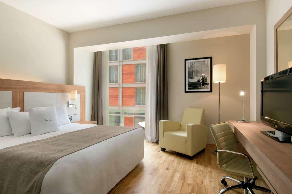 hotel image 13