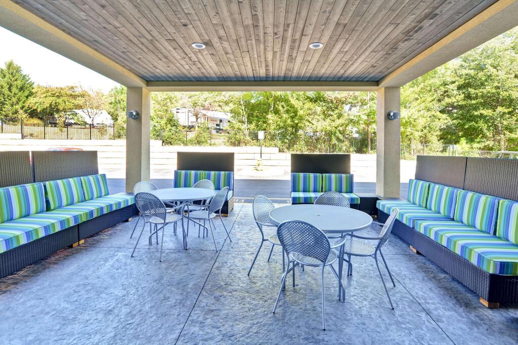 hotel image 16