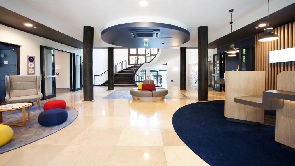 hotel image 16
