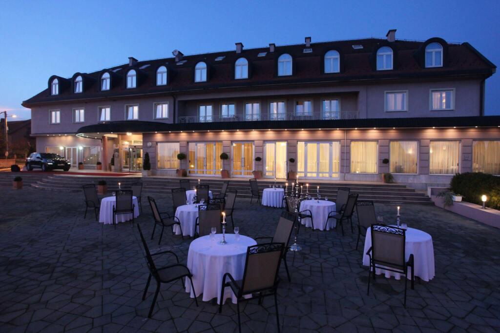 hotel image 13