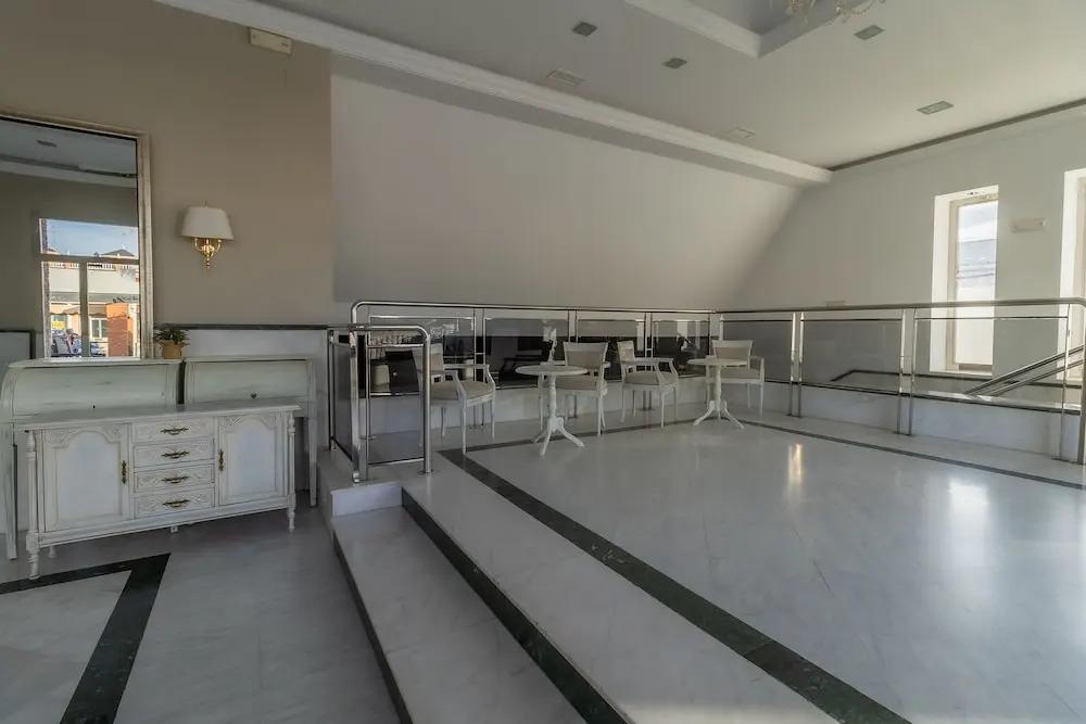 hotel image 16