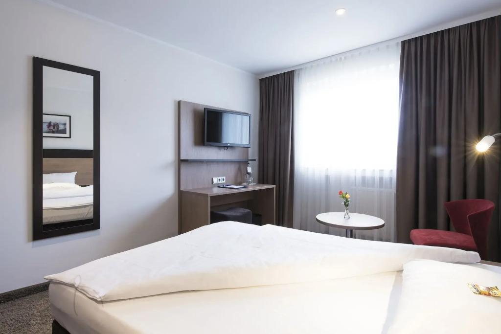hotel image 10