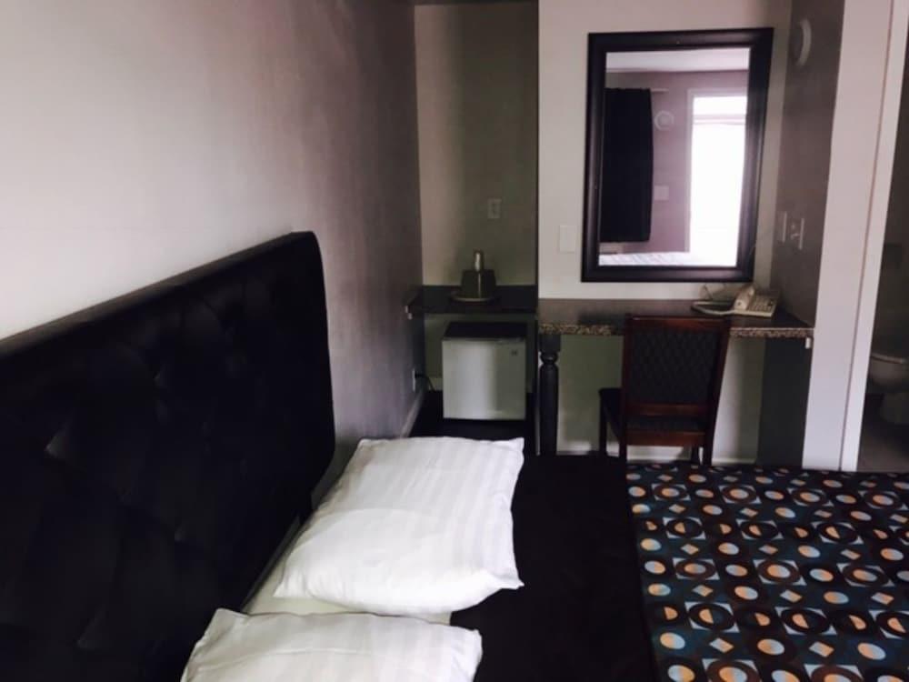 hotel image 13