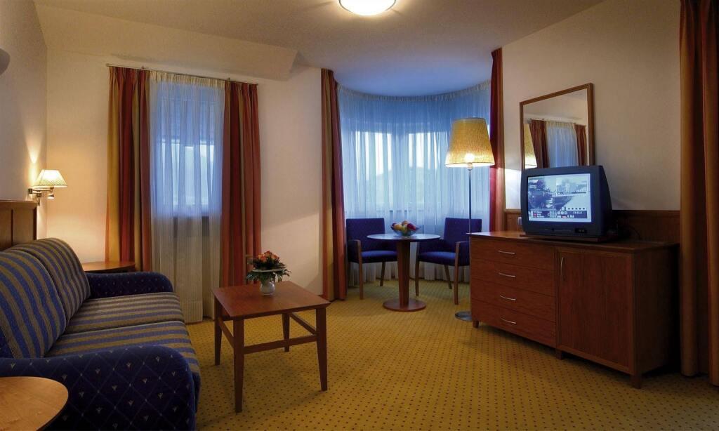 hotel image 10