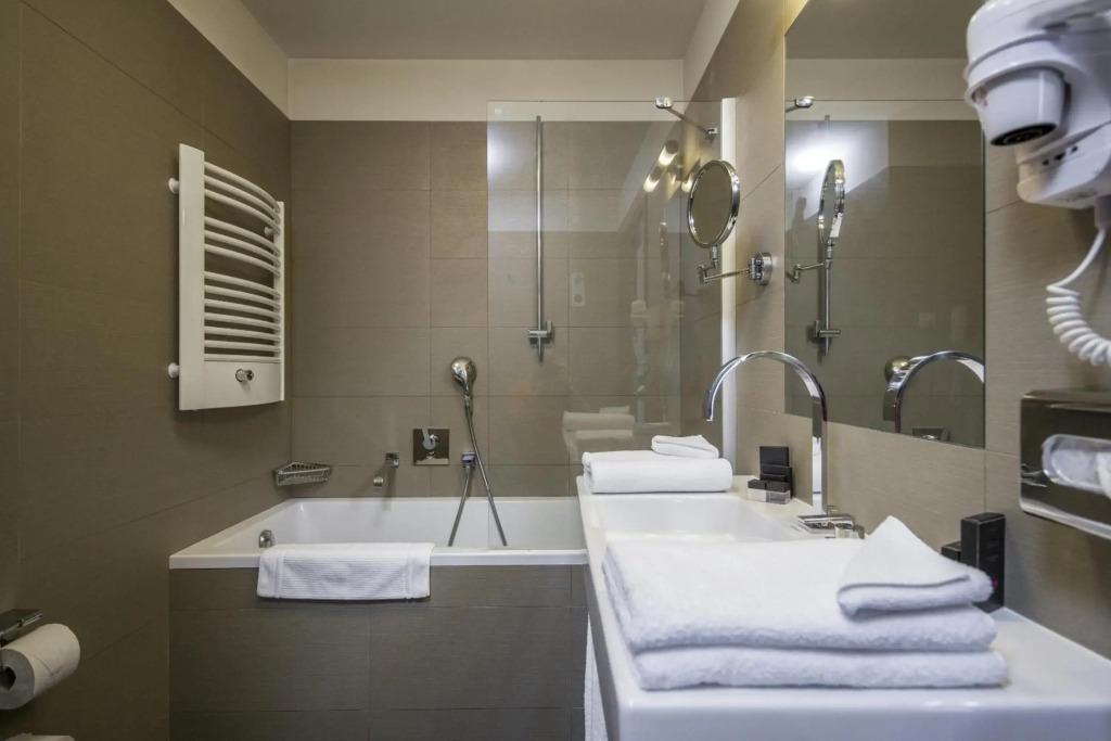 hotel image 12