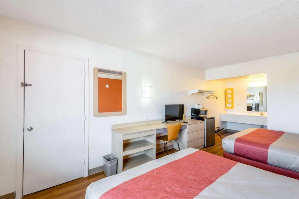 hotel image 13