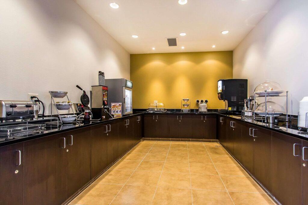 hotel image 13