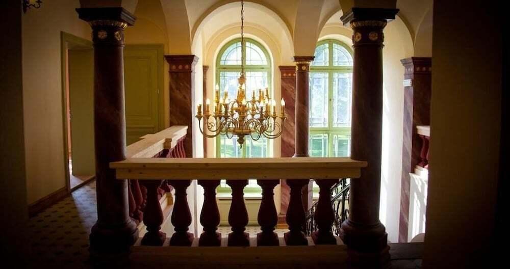 hotel image 12