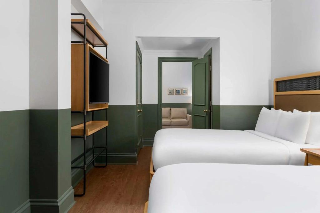 hotel image 16
