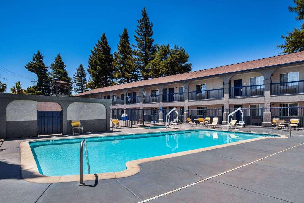 hotel image 10