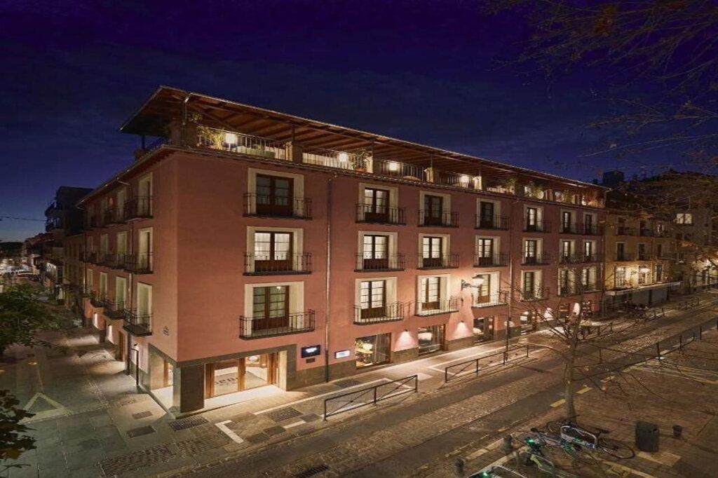 hotel image 12