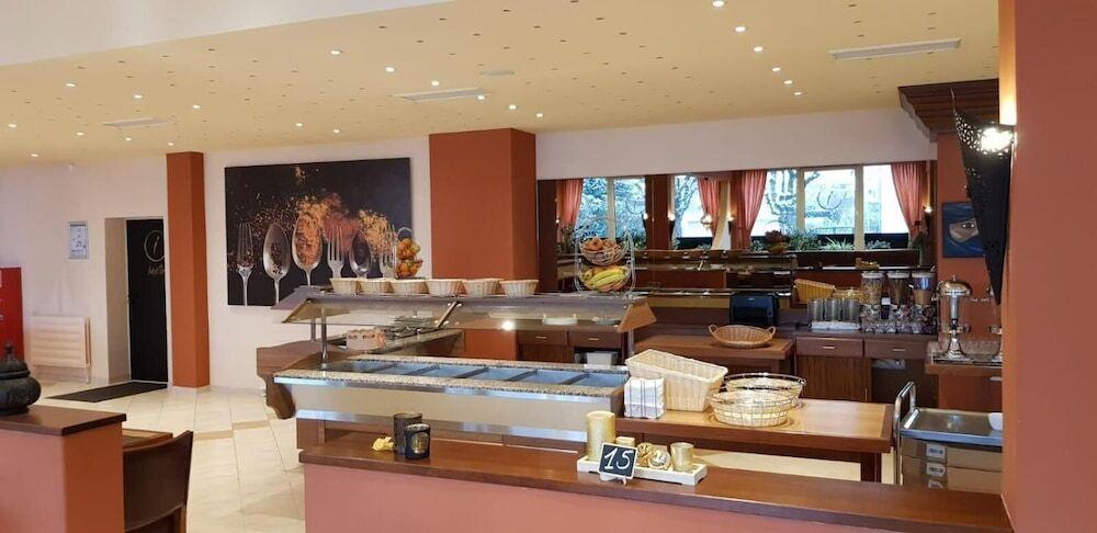hotel image 13