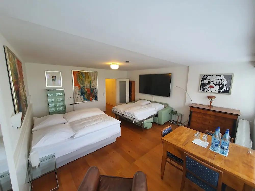 hotel image 9