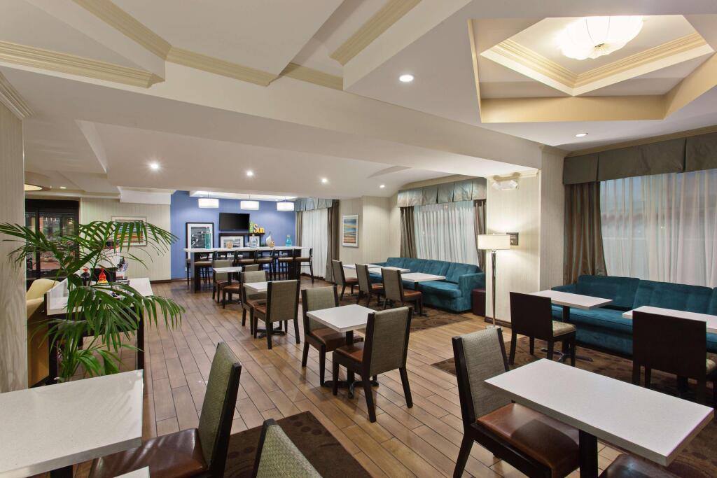 hotel image 13