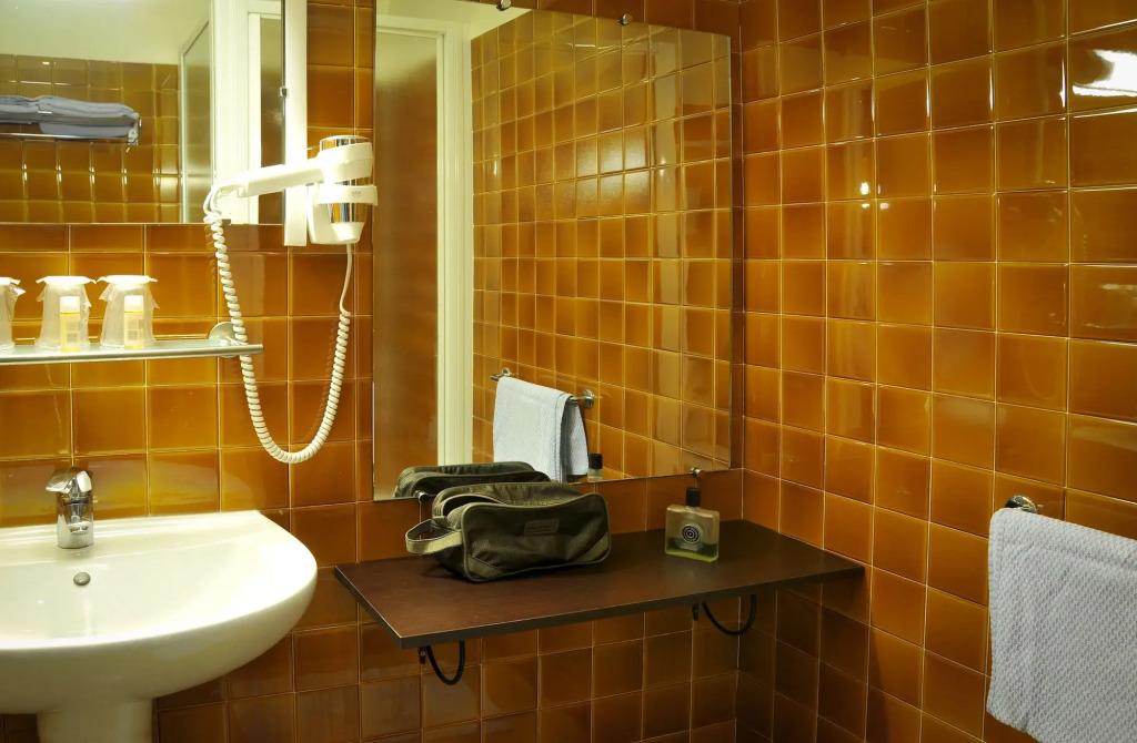 hotel image 16