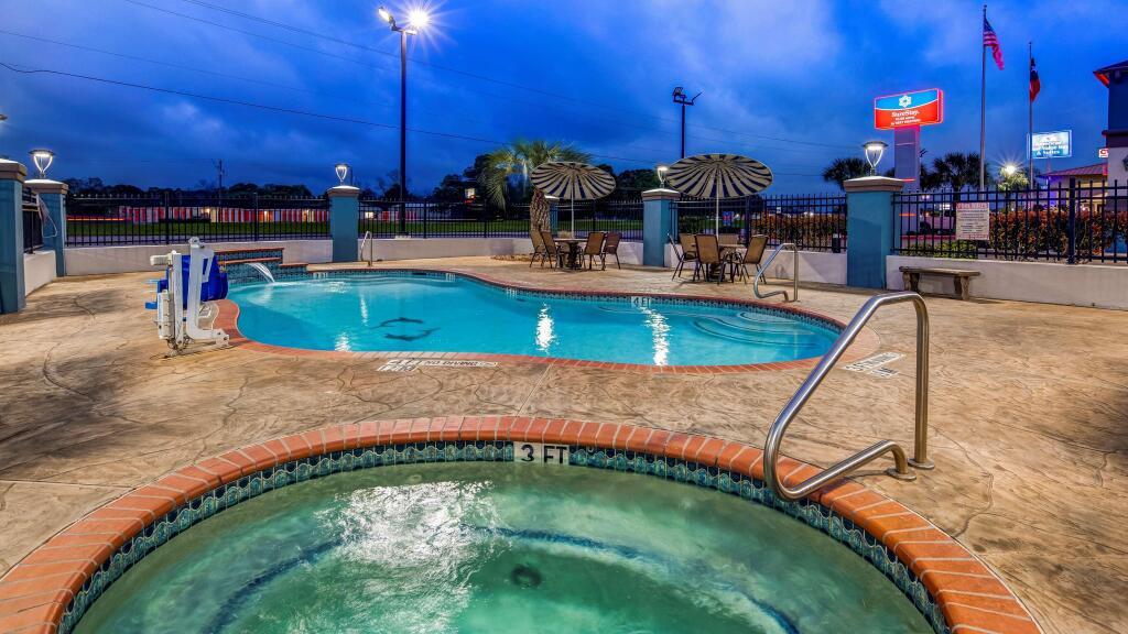 hotel image 9