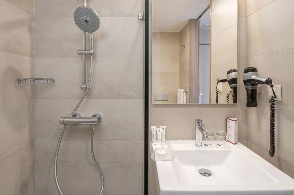 hotel image 16