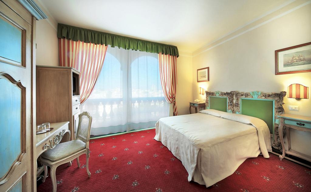 hotel image 13