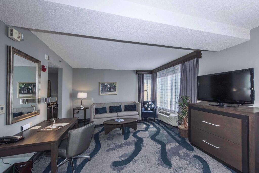 hotel image 10