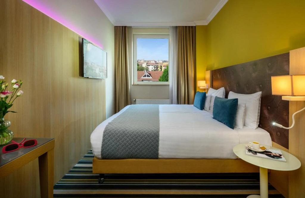hotel image 10