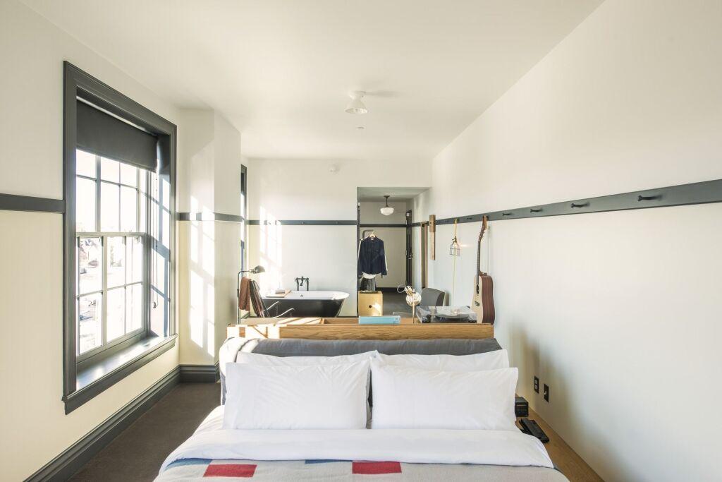 hotel image 8