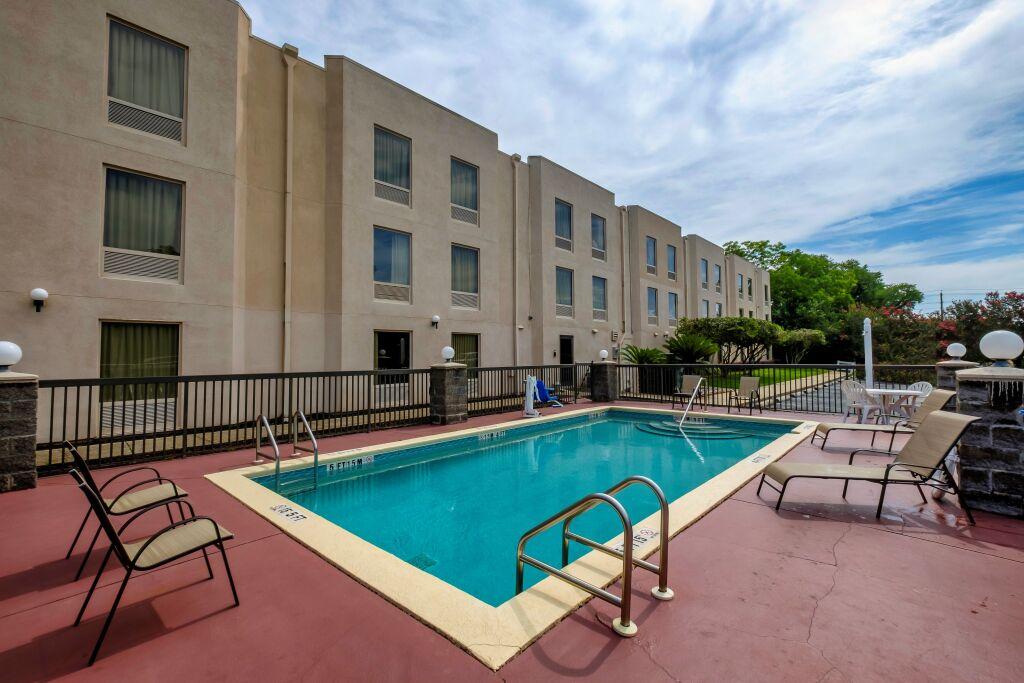 hotel image 16
