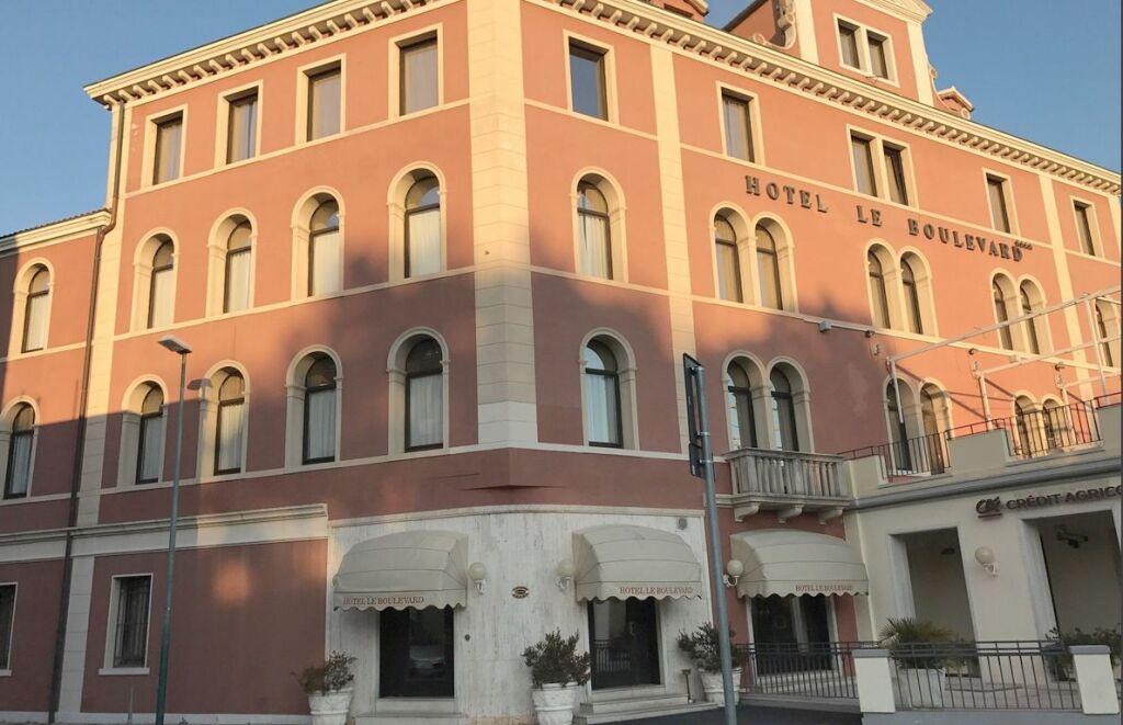 hotel image 13