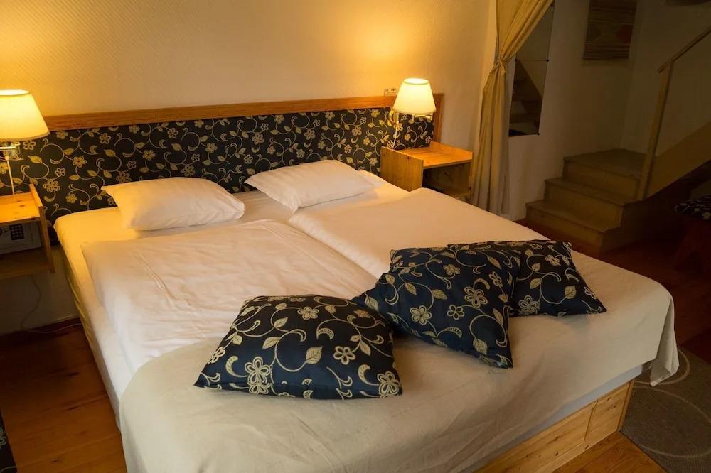 hotel image 13