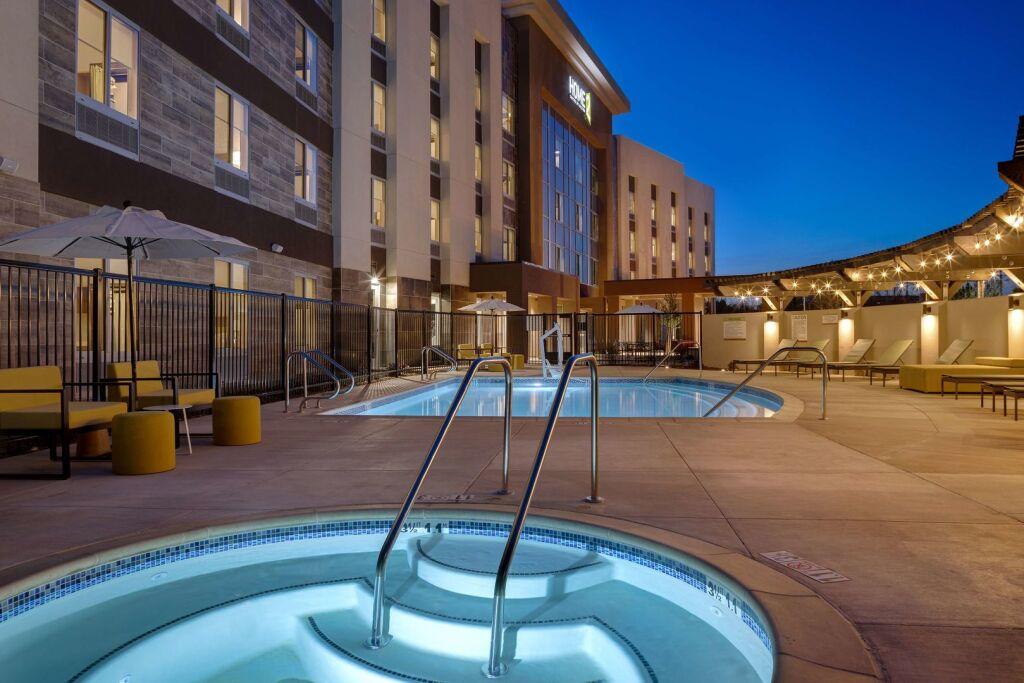 hotel image 16