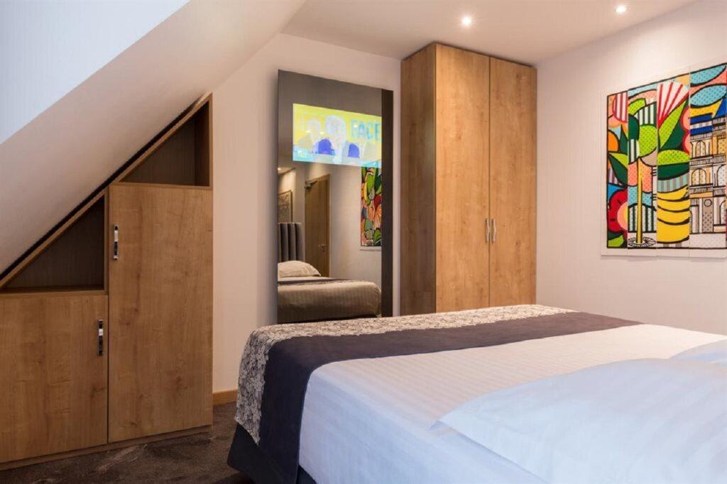 hotel image 12