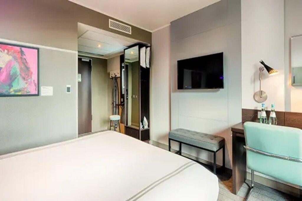 hotel