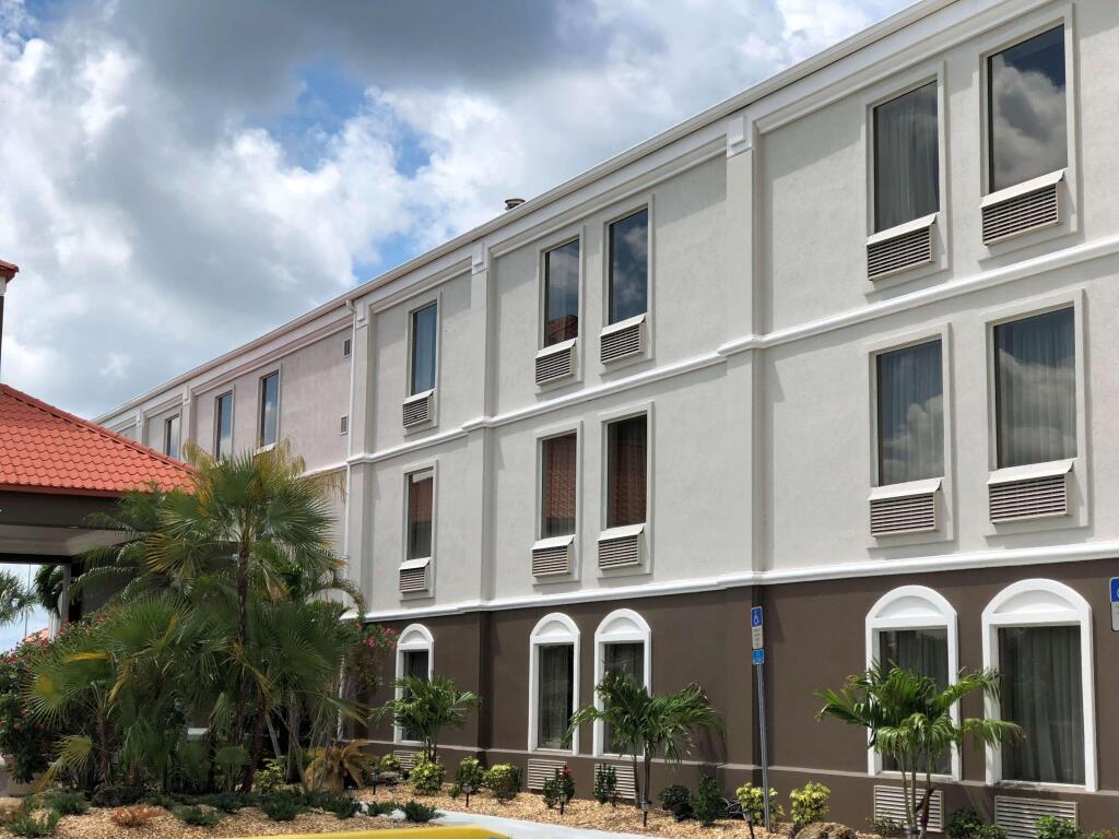 hotel image 10