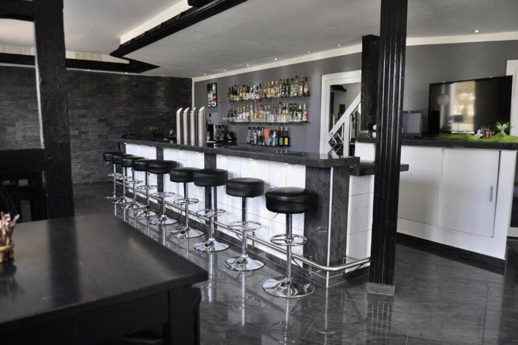 hotel image 10