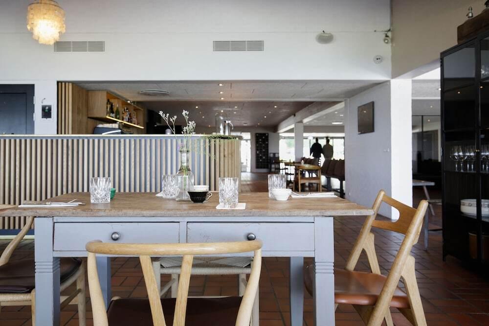 hotel image 13