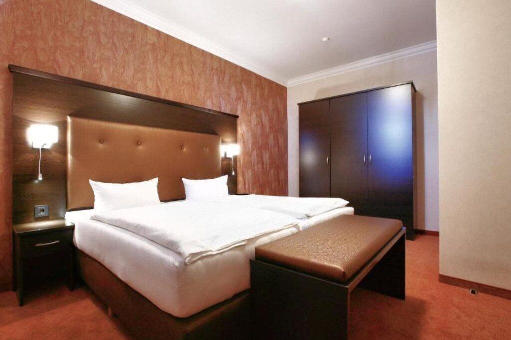 hotel image 9